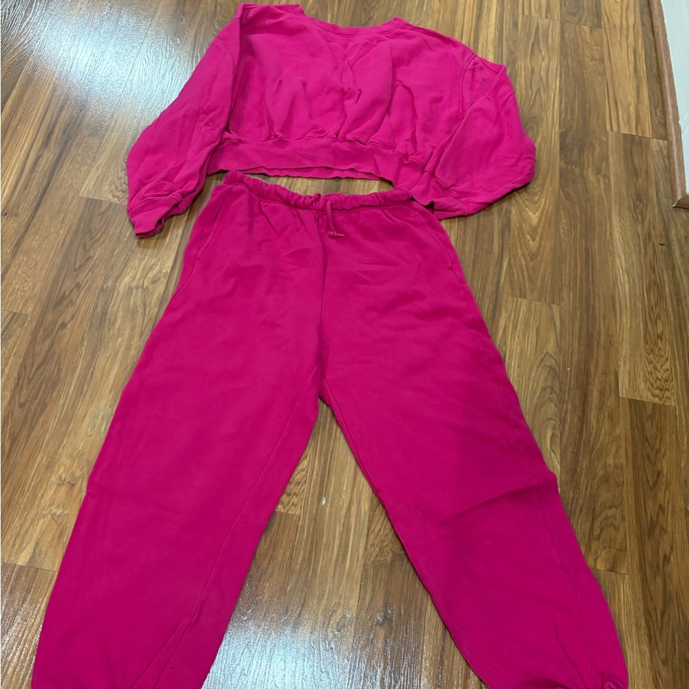 Old Navy Women's Fuchsia Jogger Set